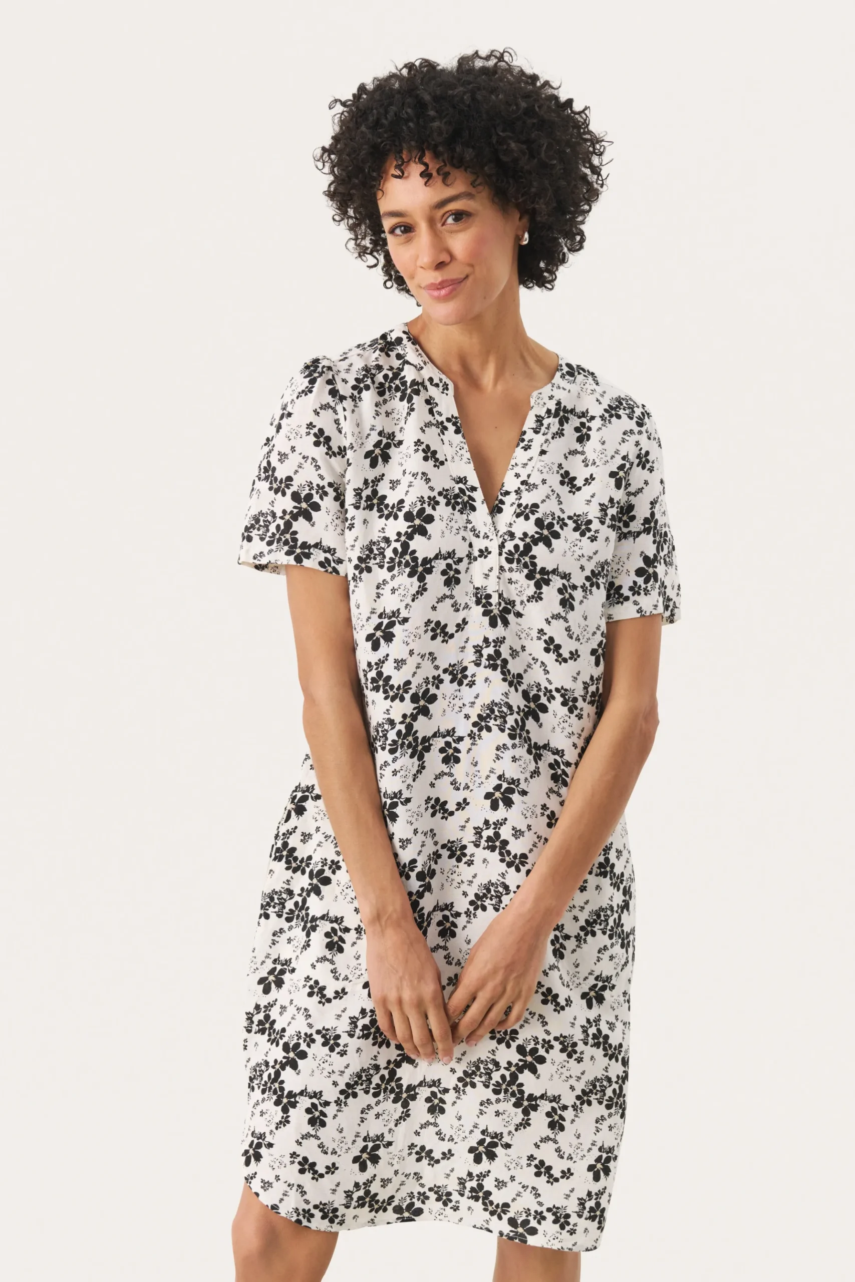 AminasePW Dress