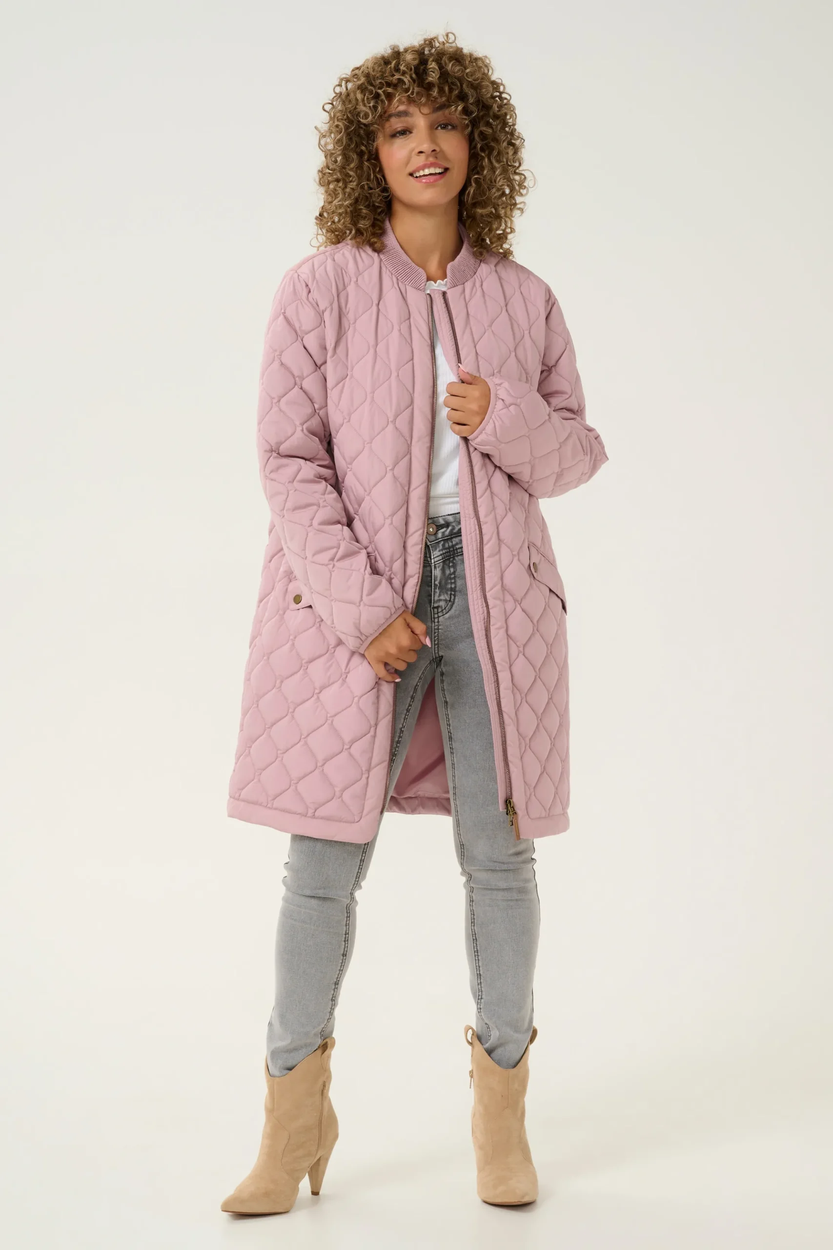 ArwenCR Outerwear