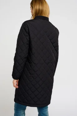 ArwenCR Outerwear