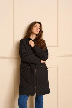 ArwenCR Outerwear