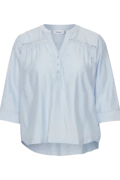 Blouse with short sleeve