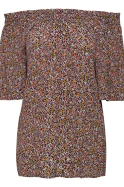 Blouse with short sleeve