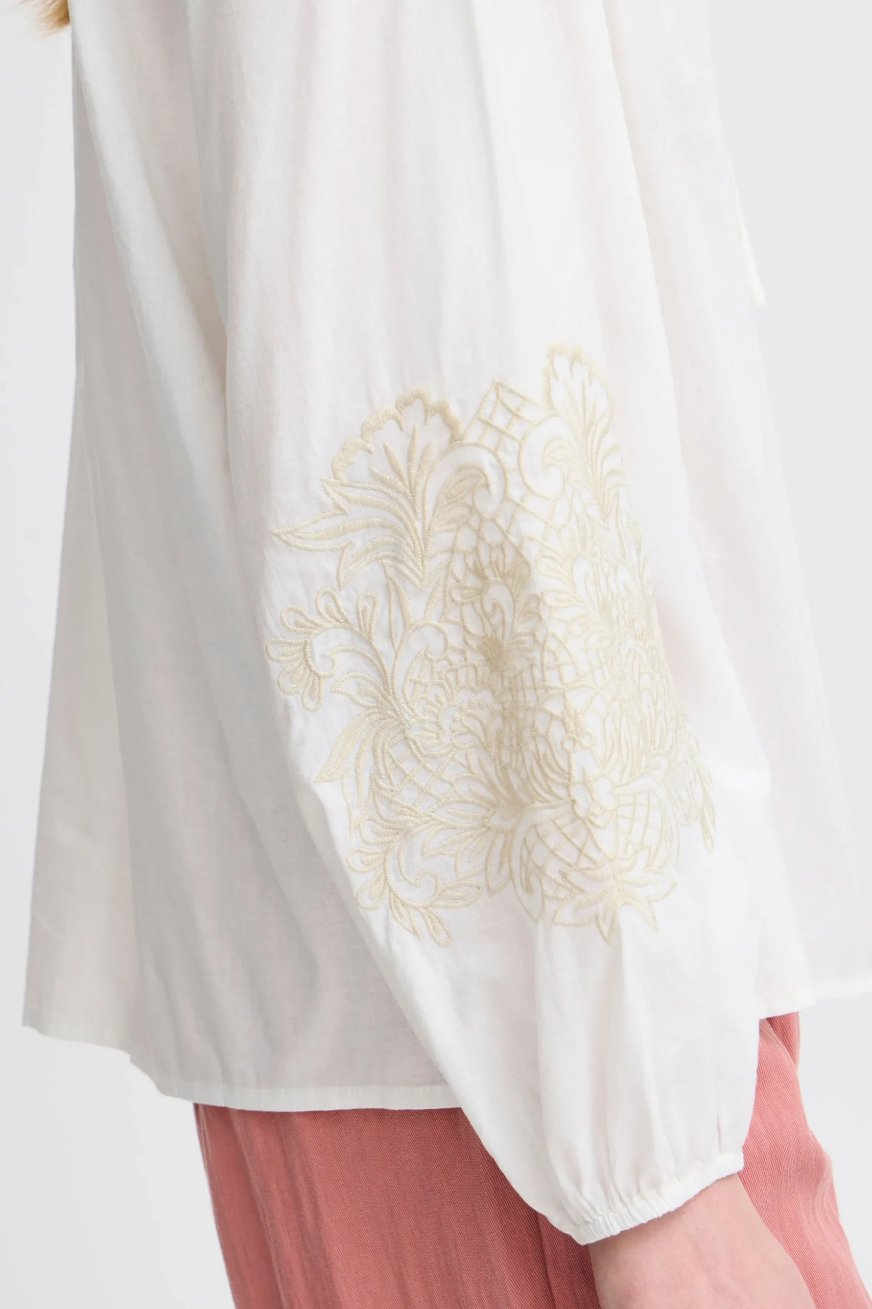 BYJALISSA Blouse