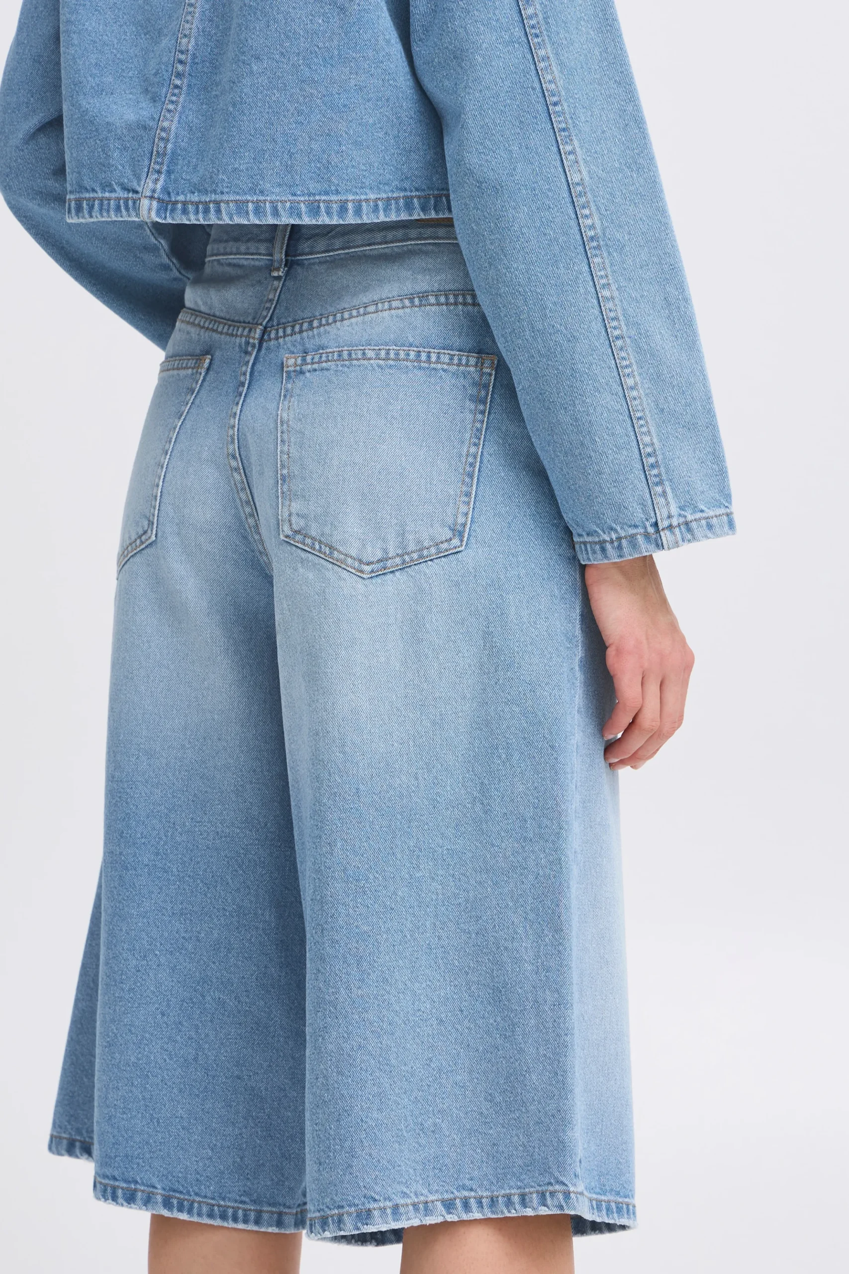 BYLUNANA Shorts