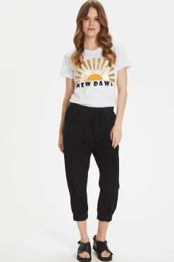 Capri pants