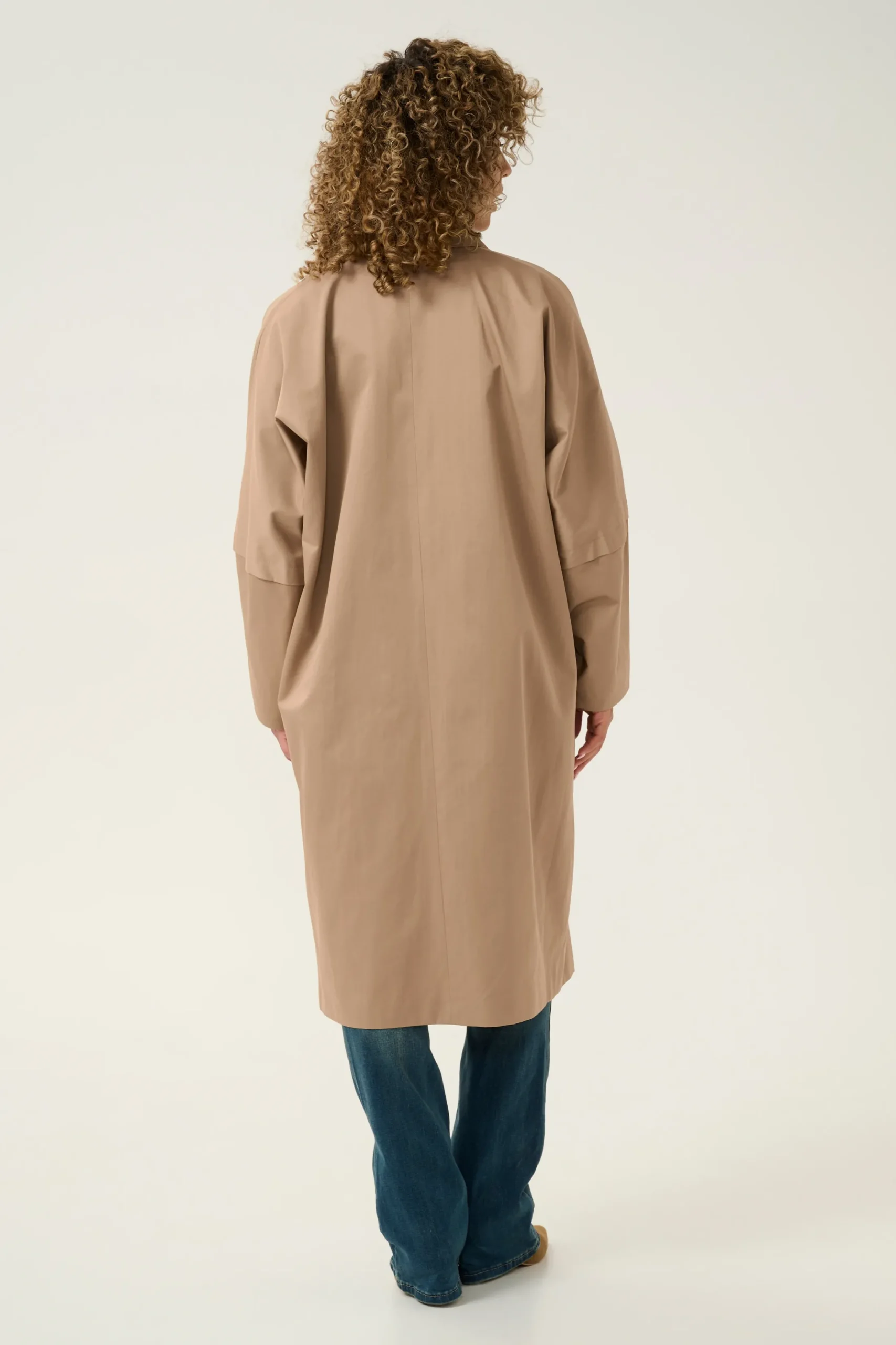 CRThura Outerwear