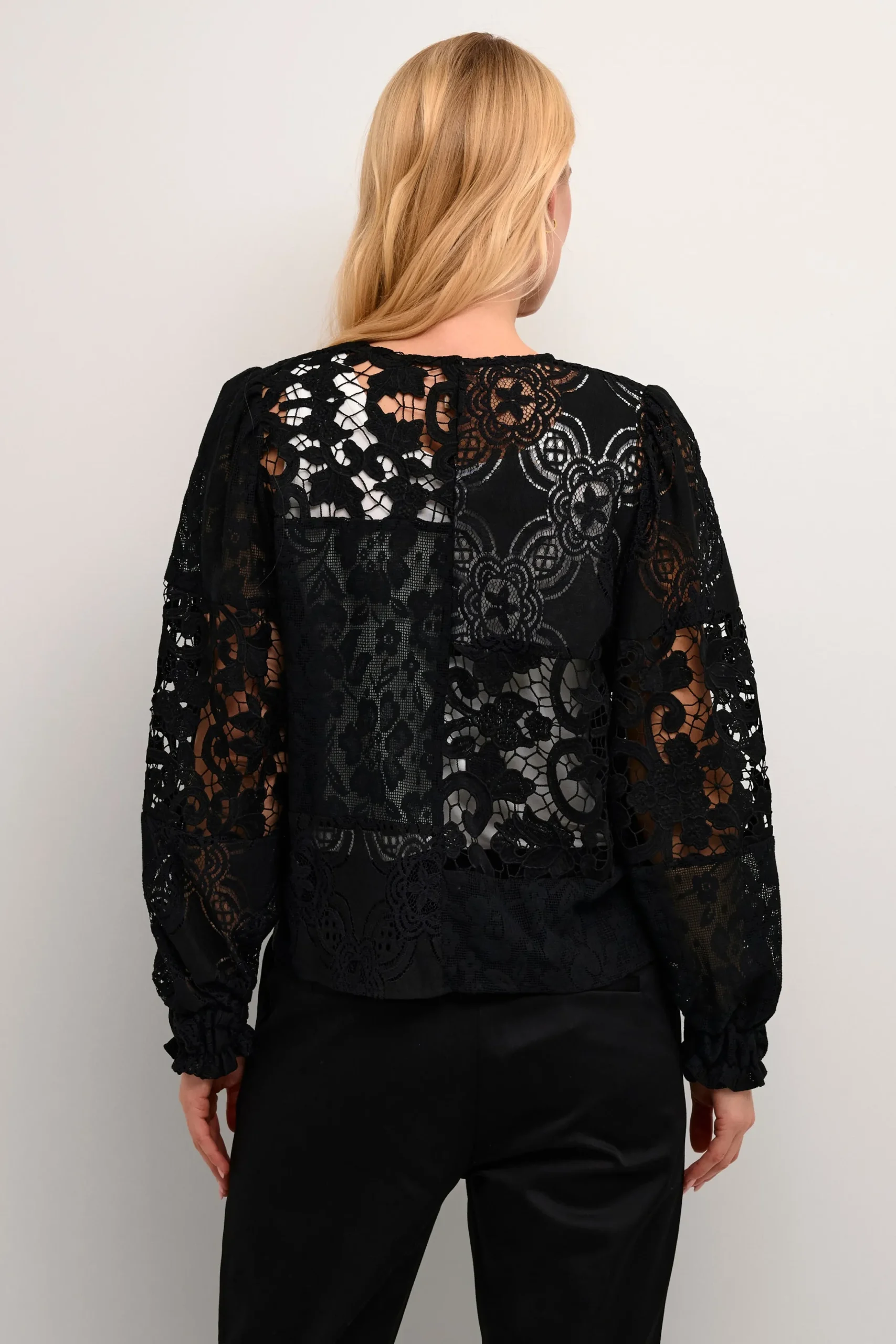 CUbow Blouse