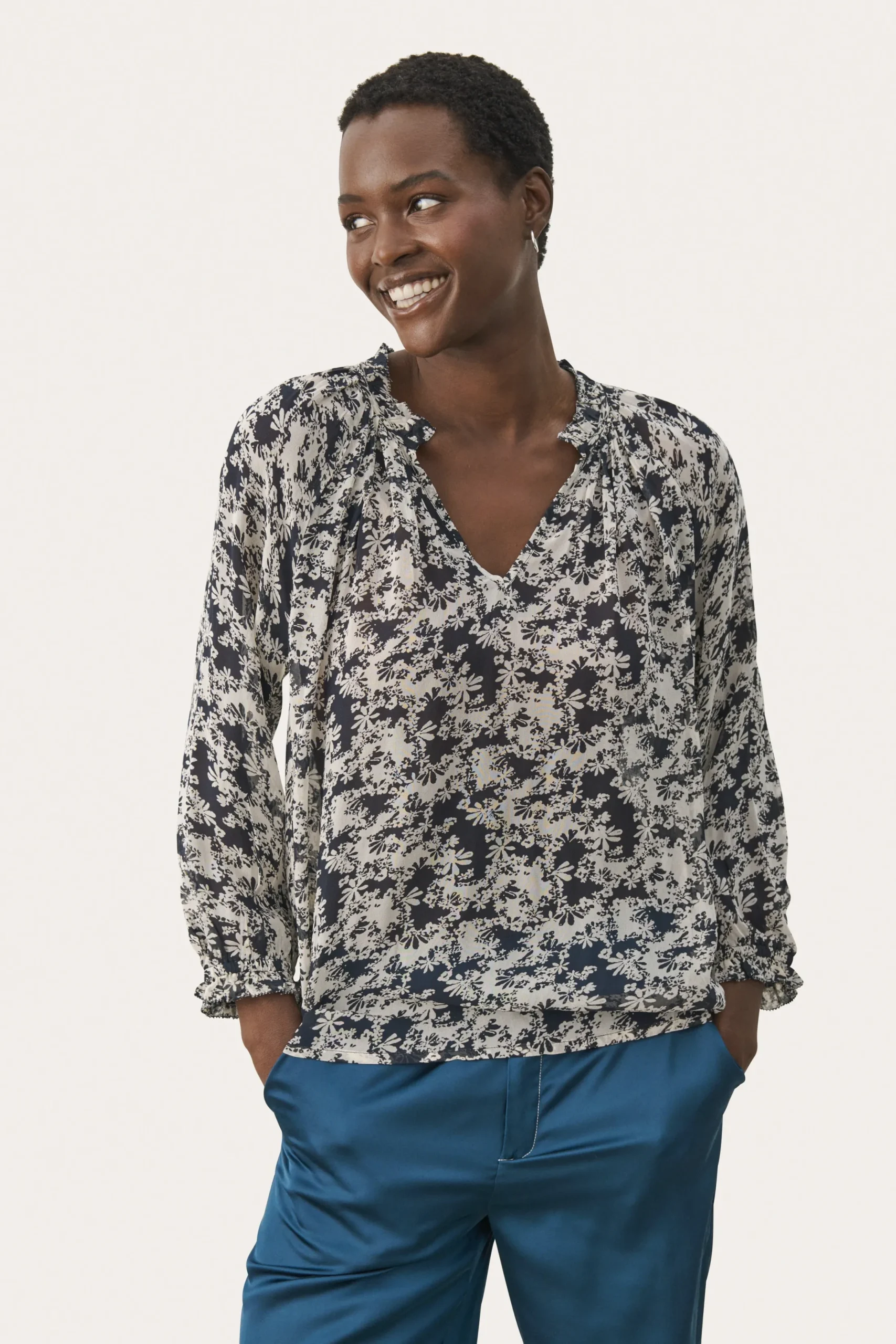 ElsiaPW Blouse