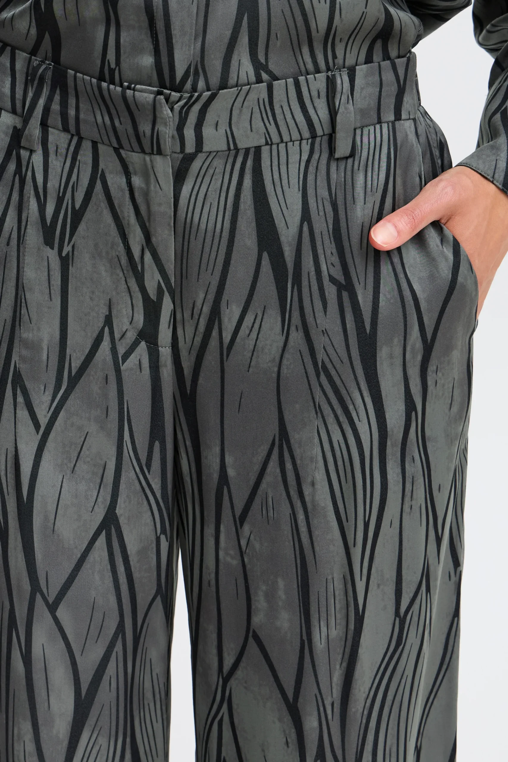 FRATELIER Trousers