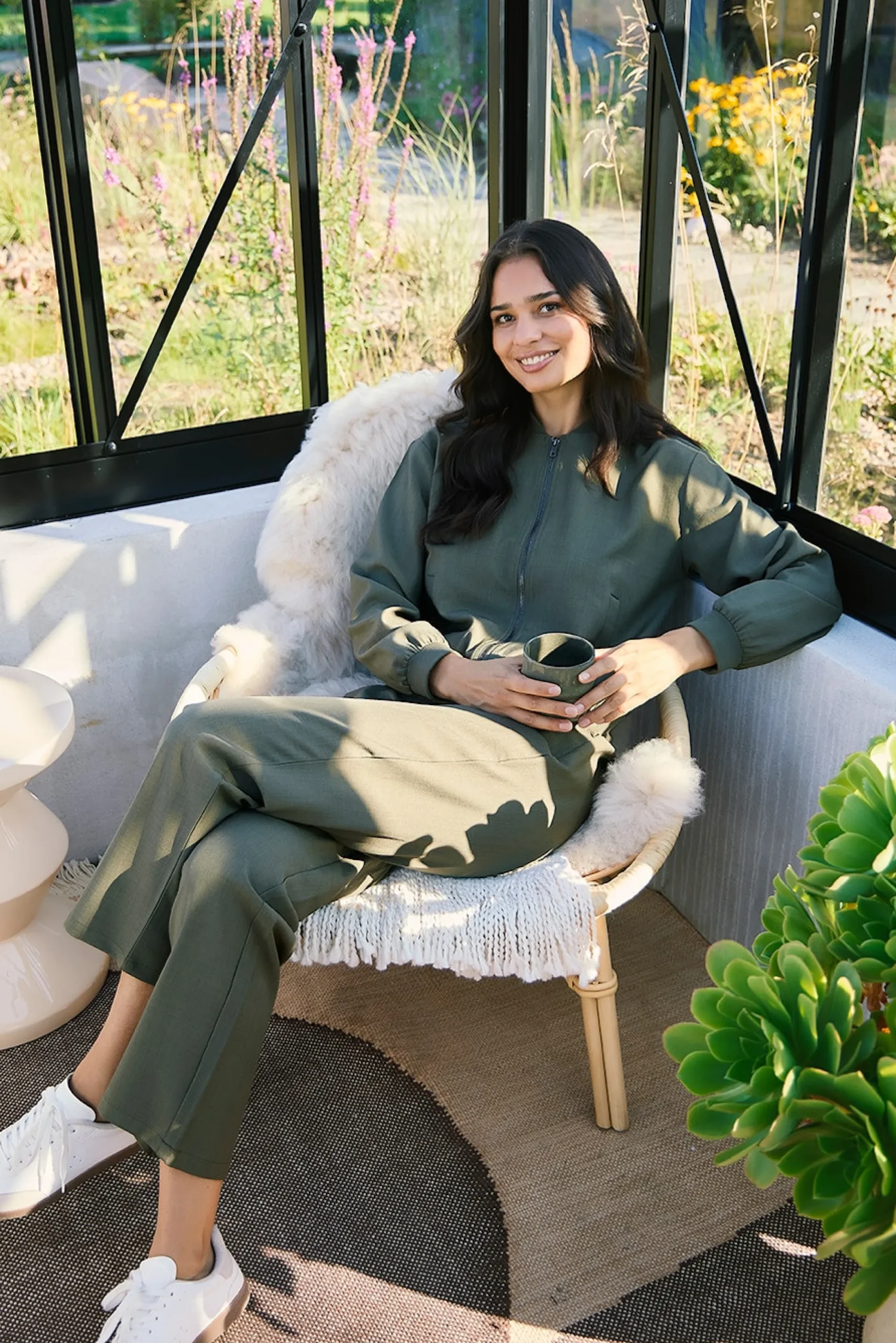 FRMAREENA Trousers