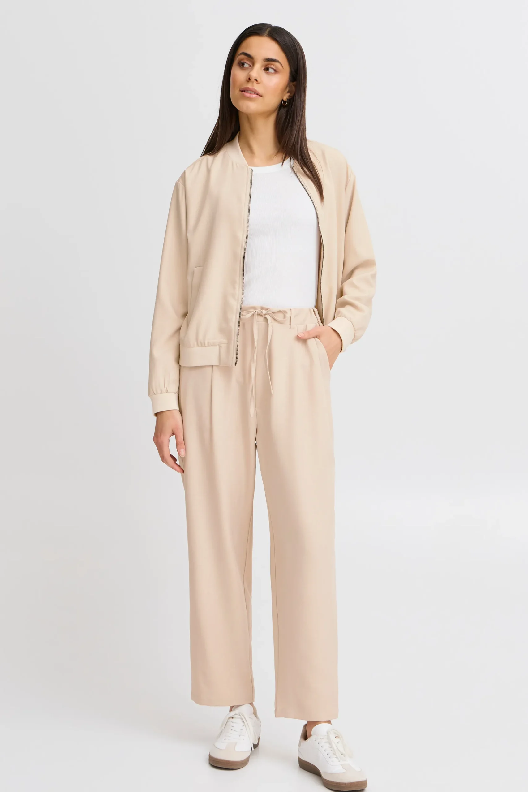 FRMAREENA Trousers