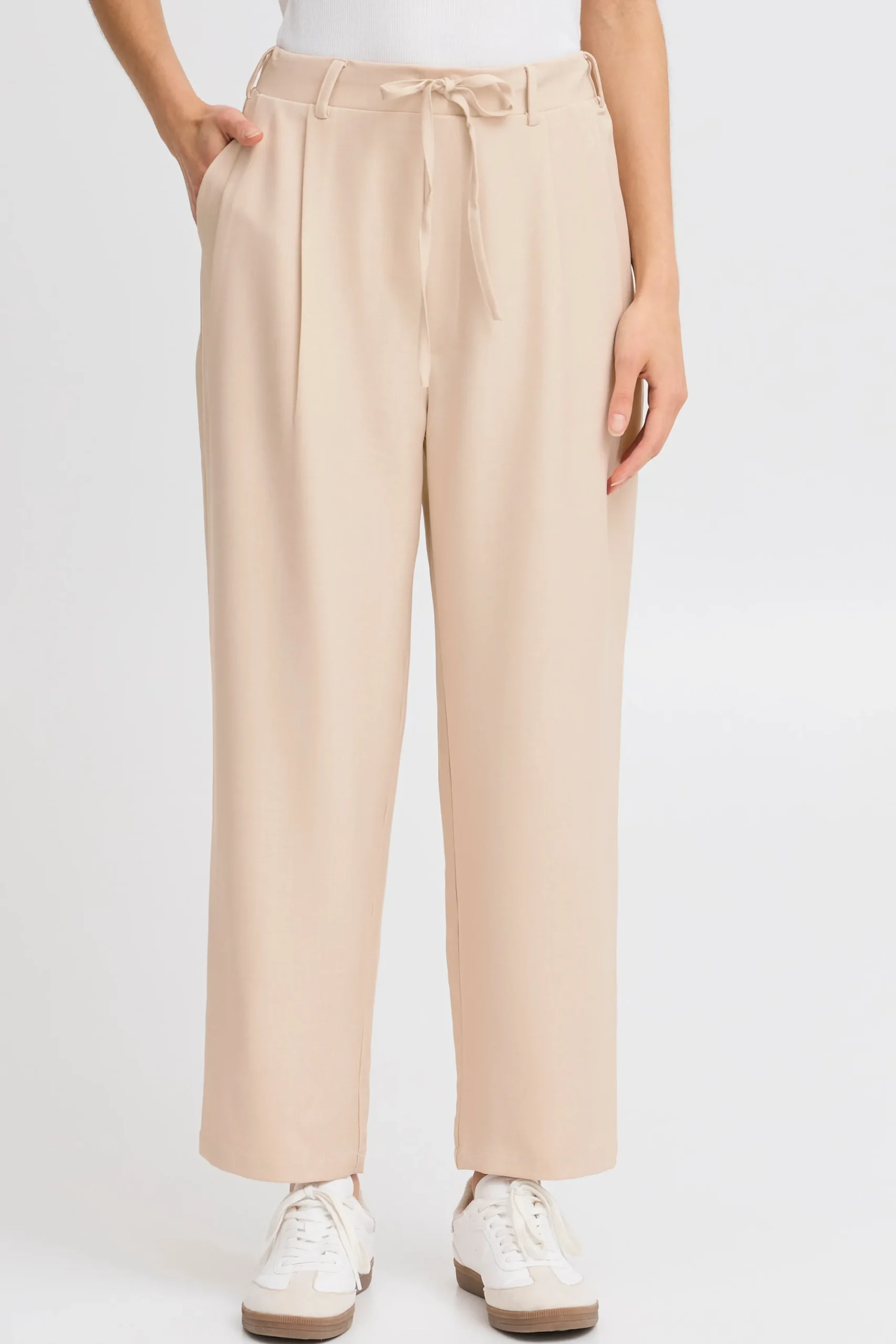 FRMAREENA Trousers