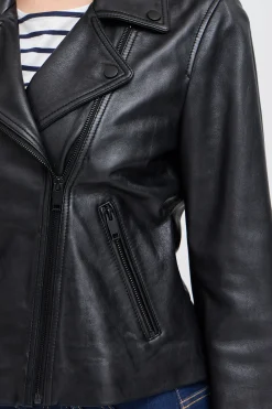 FRRAVA Outerwear