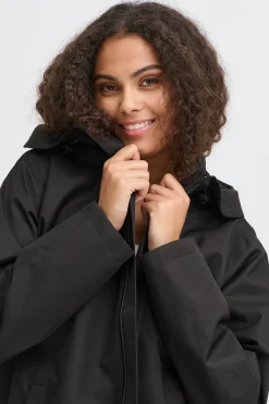 FRSHELLY Outerwear