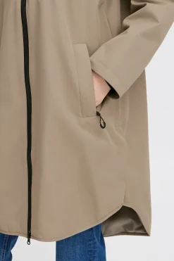 FRSHELLY Outerwear