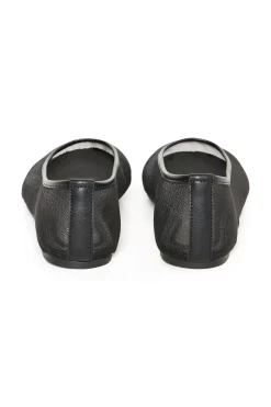 IAMEKDIA Sandal