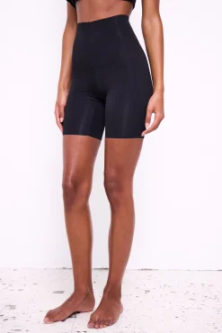 IASIV Shorts