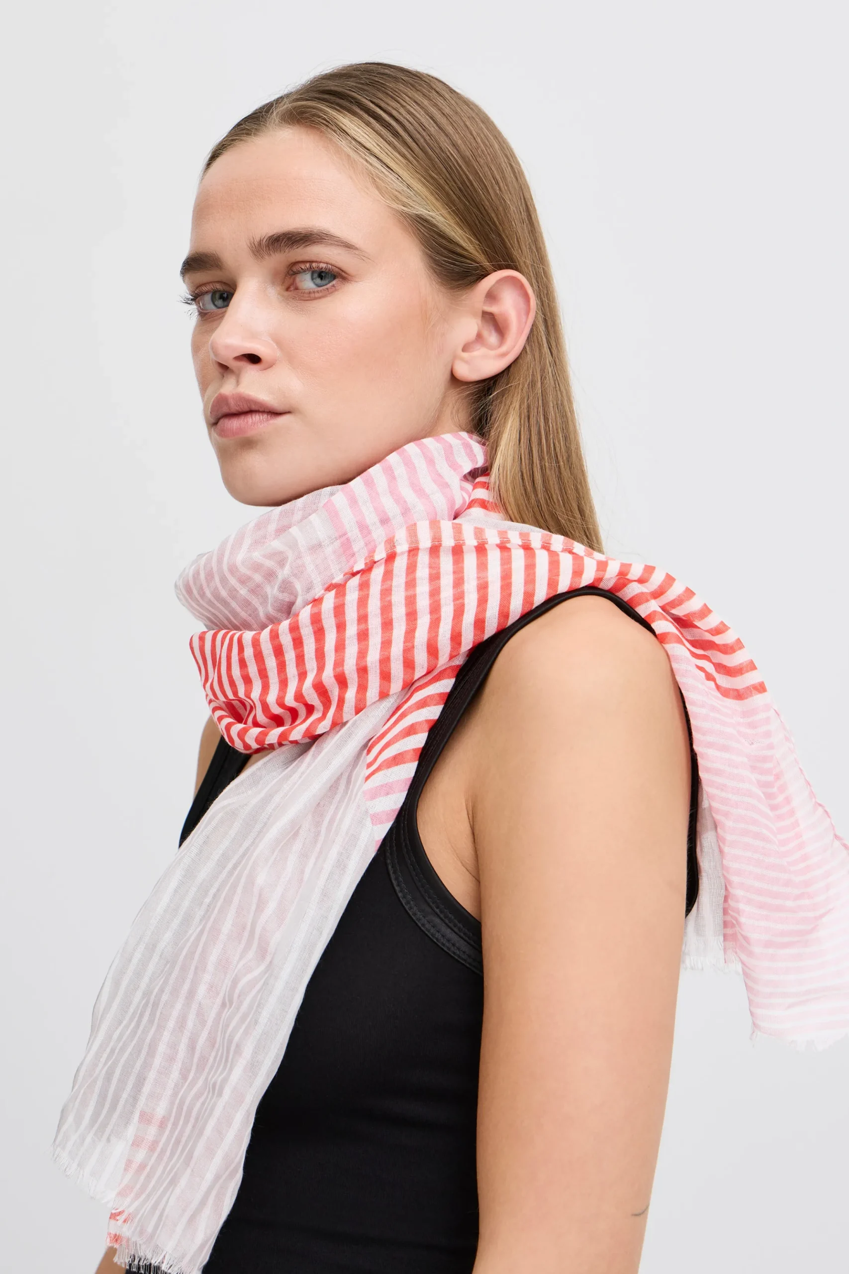 IATARA Scarf