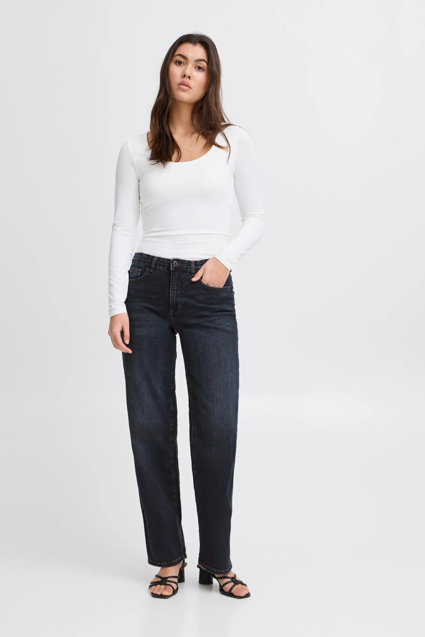 IHTWIGGY Jeans