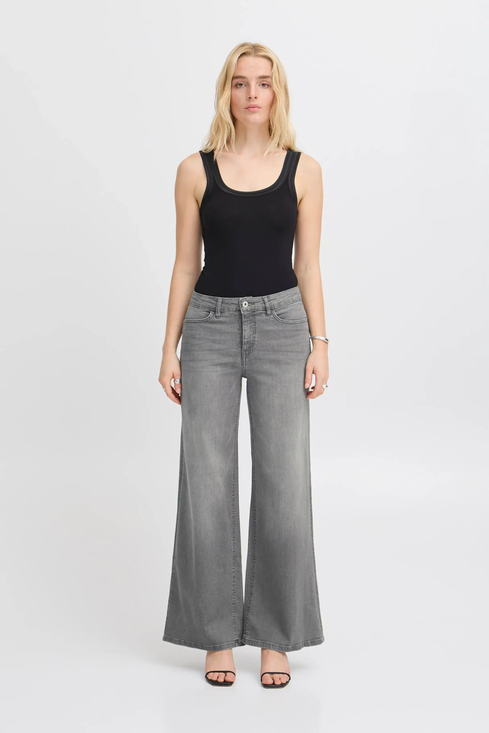 IHTWIGGY Jeans