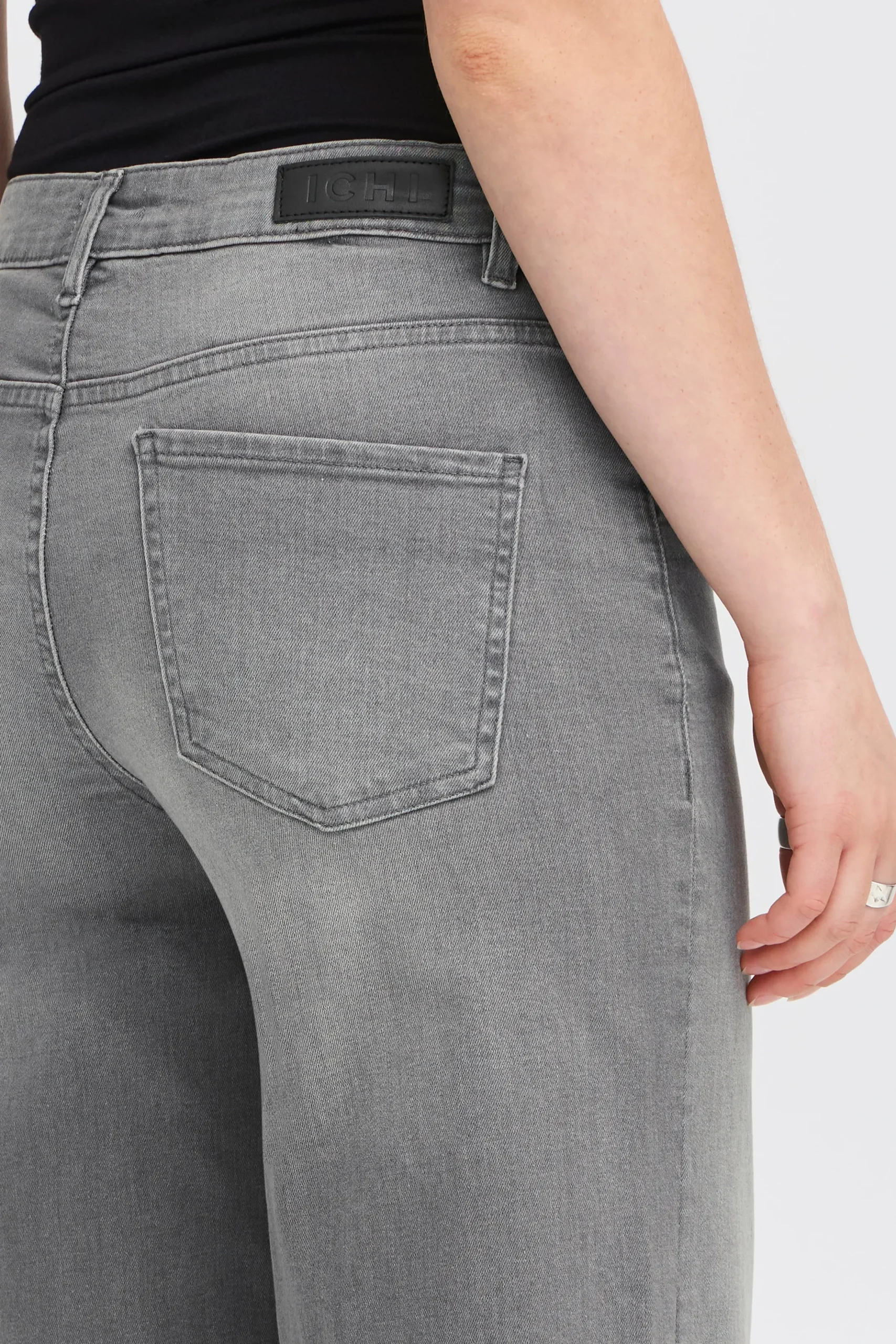 IHTWIGGY Jeans