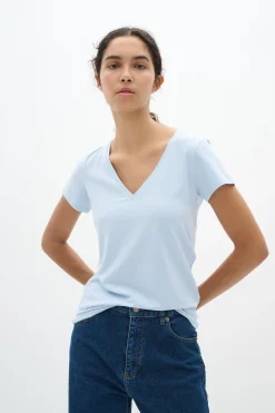 IsakayaIW T-shirt