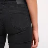 32 Jeans