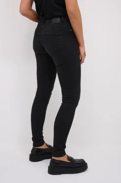 32 Jeans