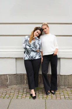 KAkarla Jeans