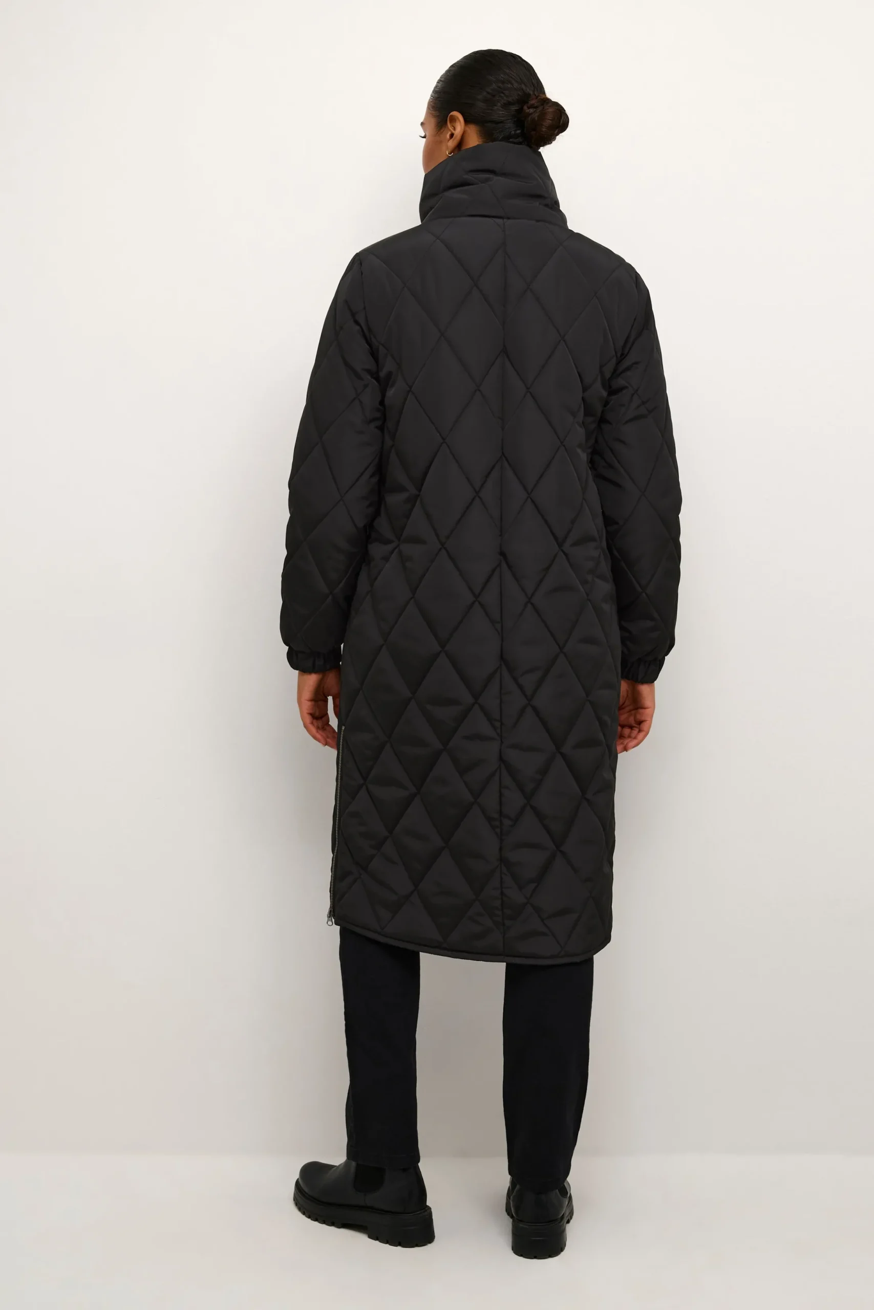 KAlindsay Outerwear
