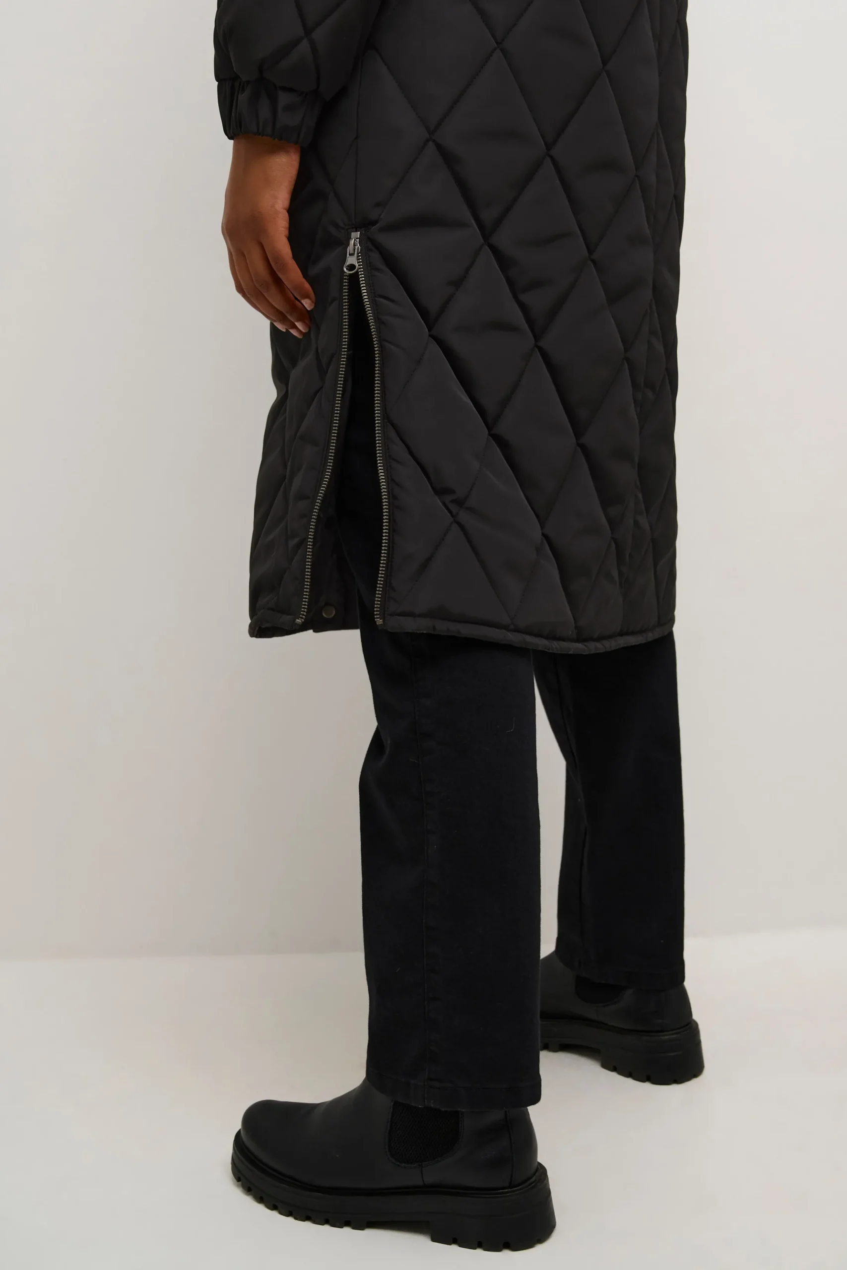 KAlindsay Outerwear