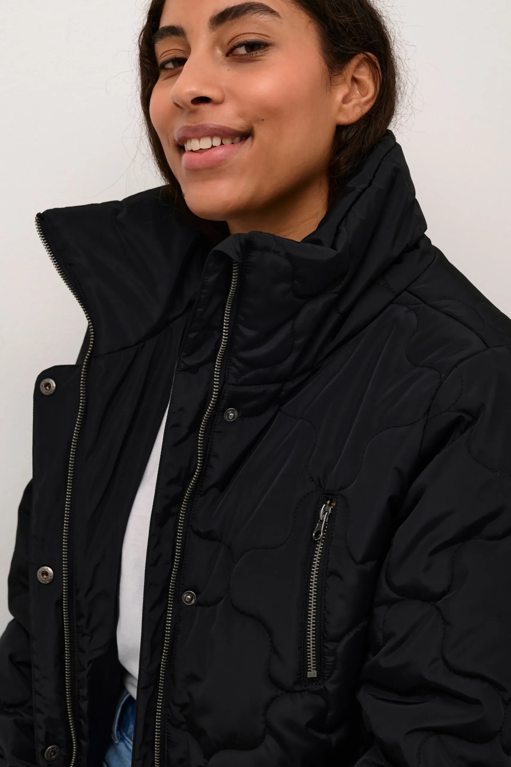 KAlindsay Outerwear