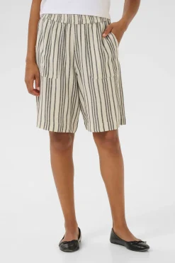 KAmilia Shorts