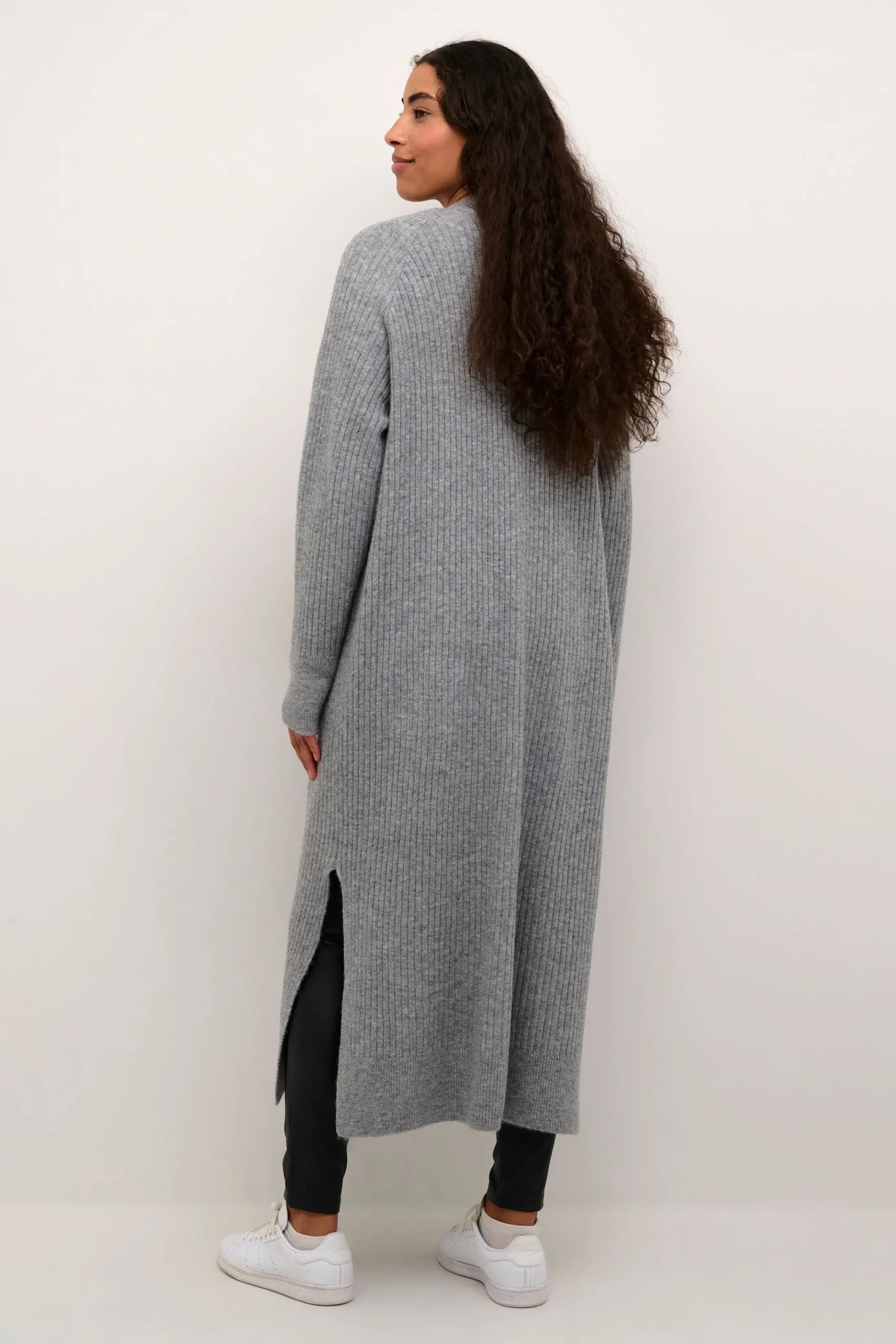KArinya Cardigan