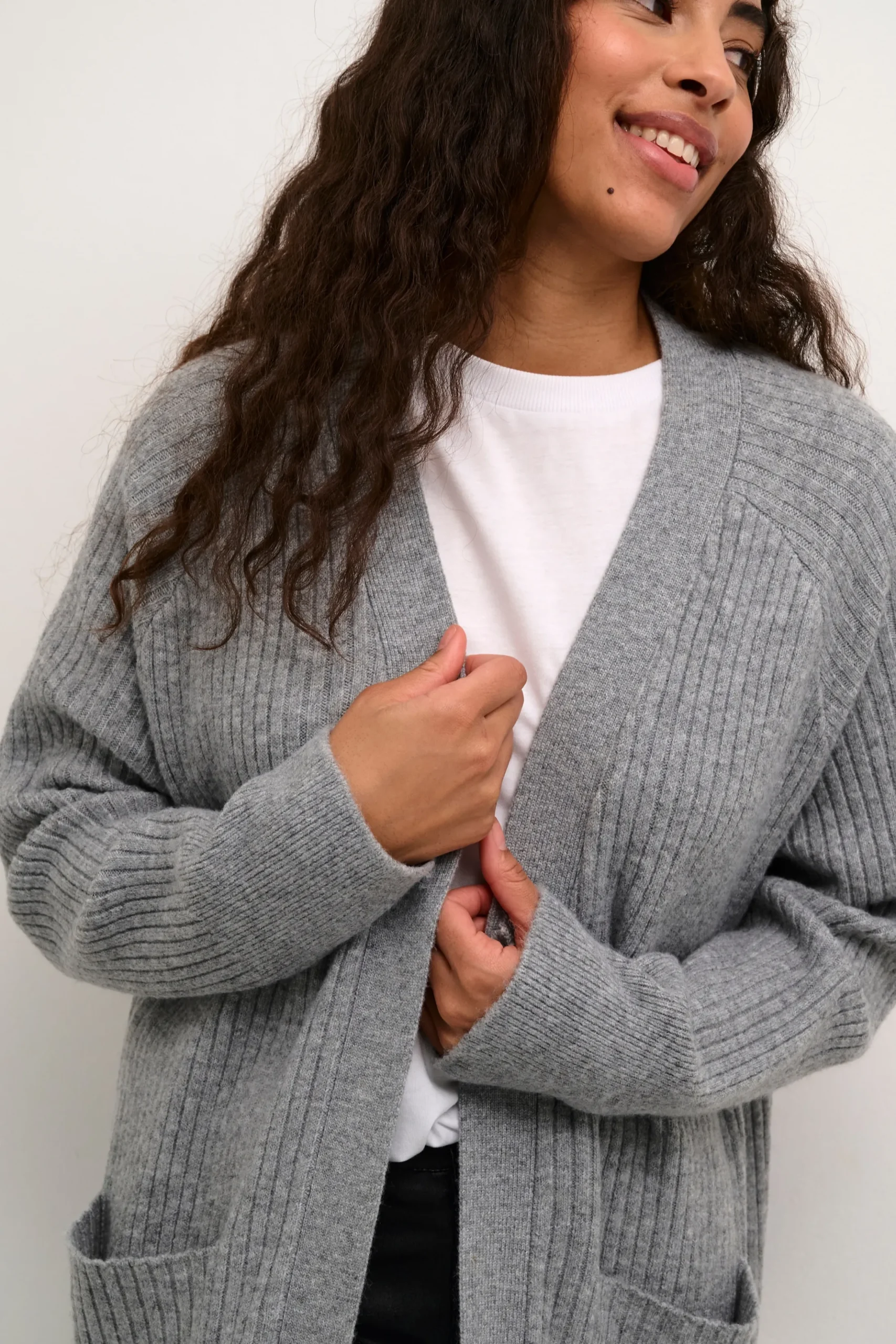 KArinya Cardigan