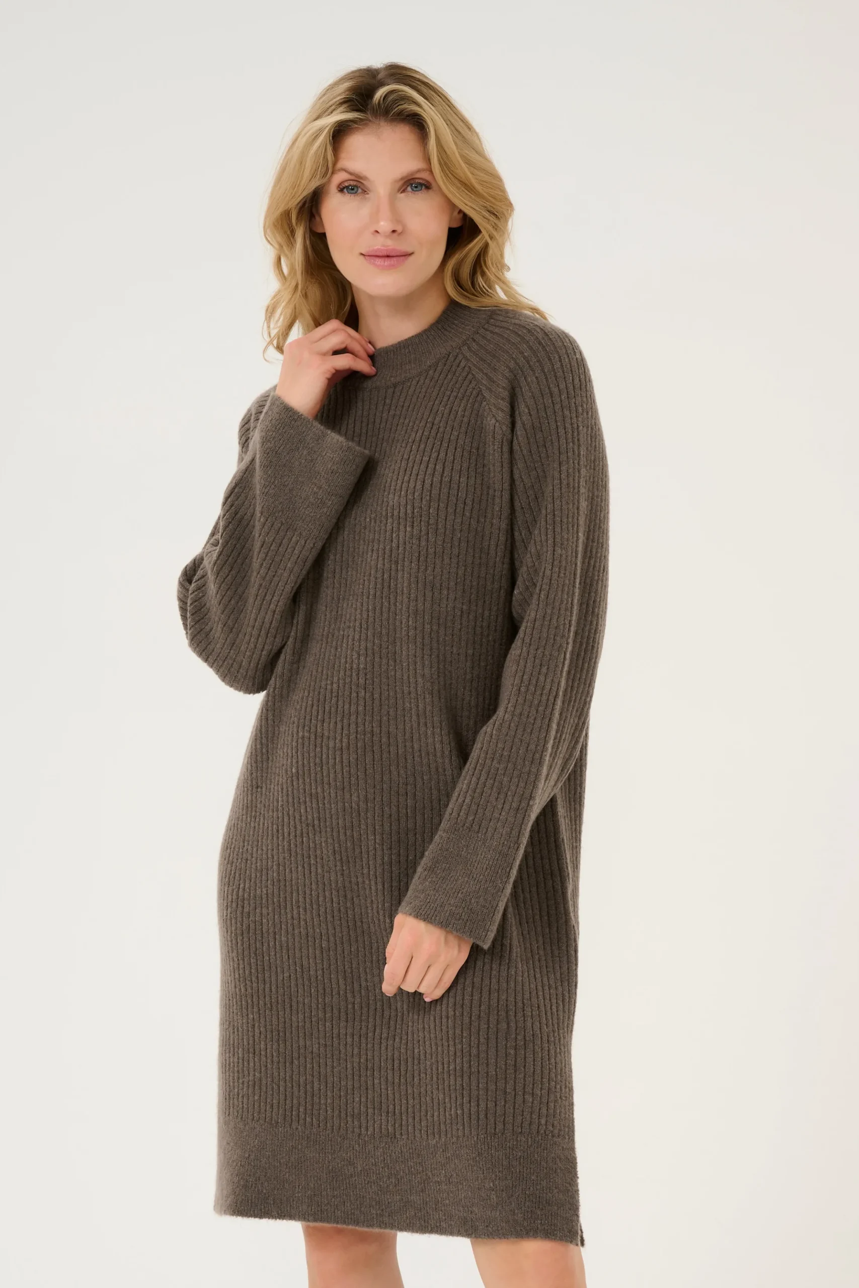 KArinya Dress