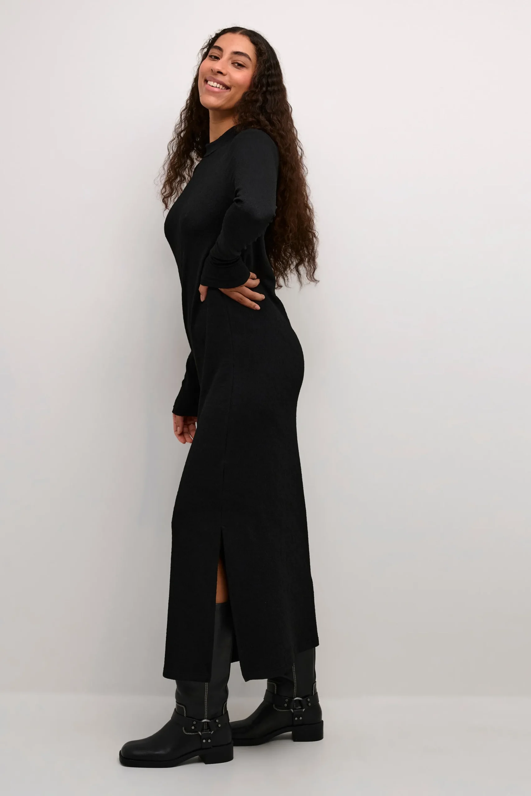 KArobin Dress