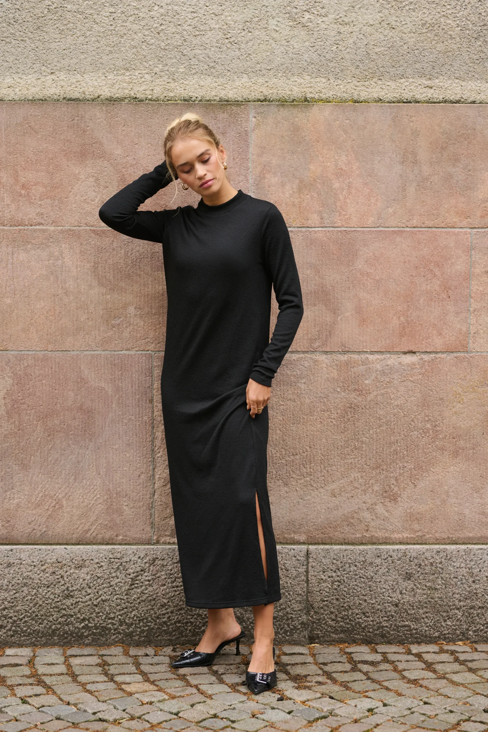 KArobin Dress
