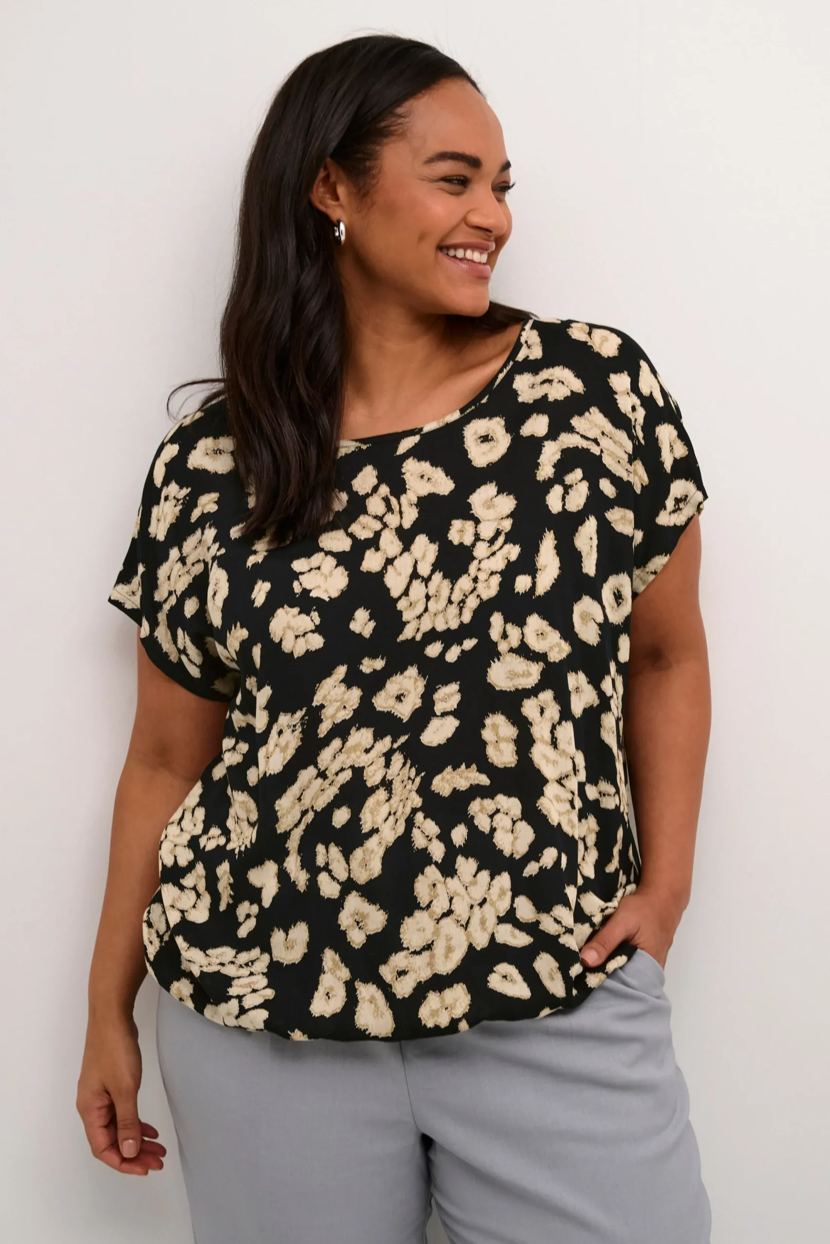 KCbella Blouse