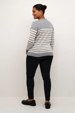 KClizzy Pullover