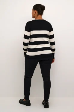 KClizzy Pullover