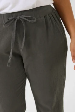 KCnana Capri pants