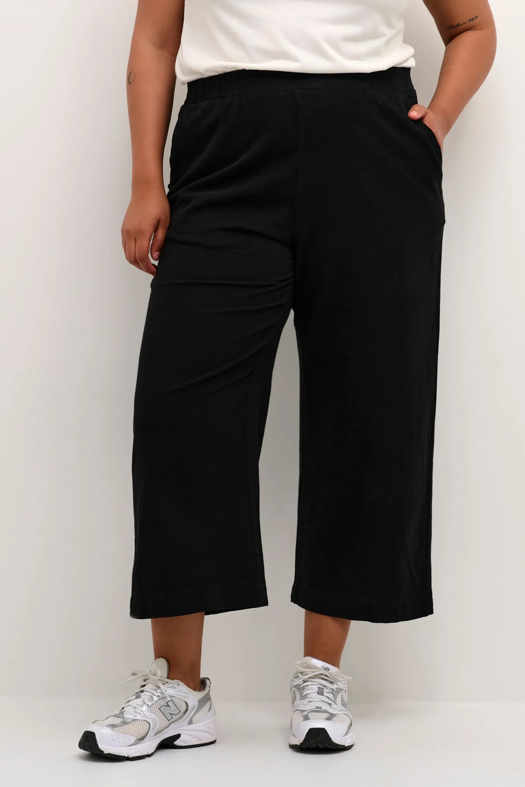 KCnana Trousers