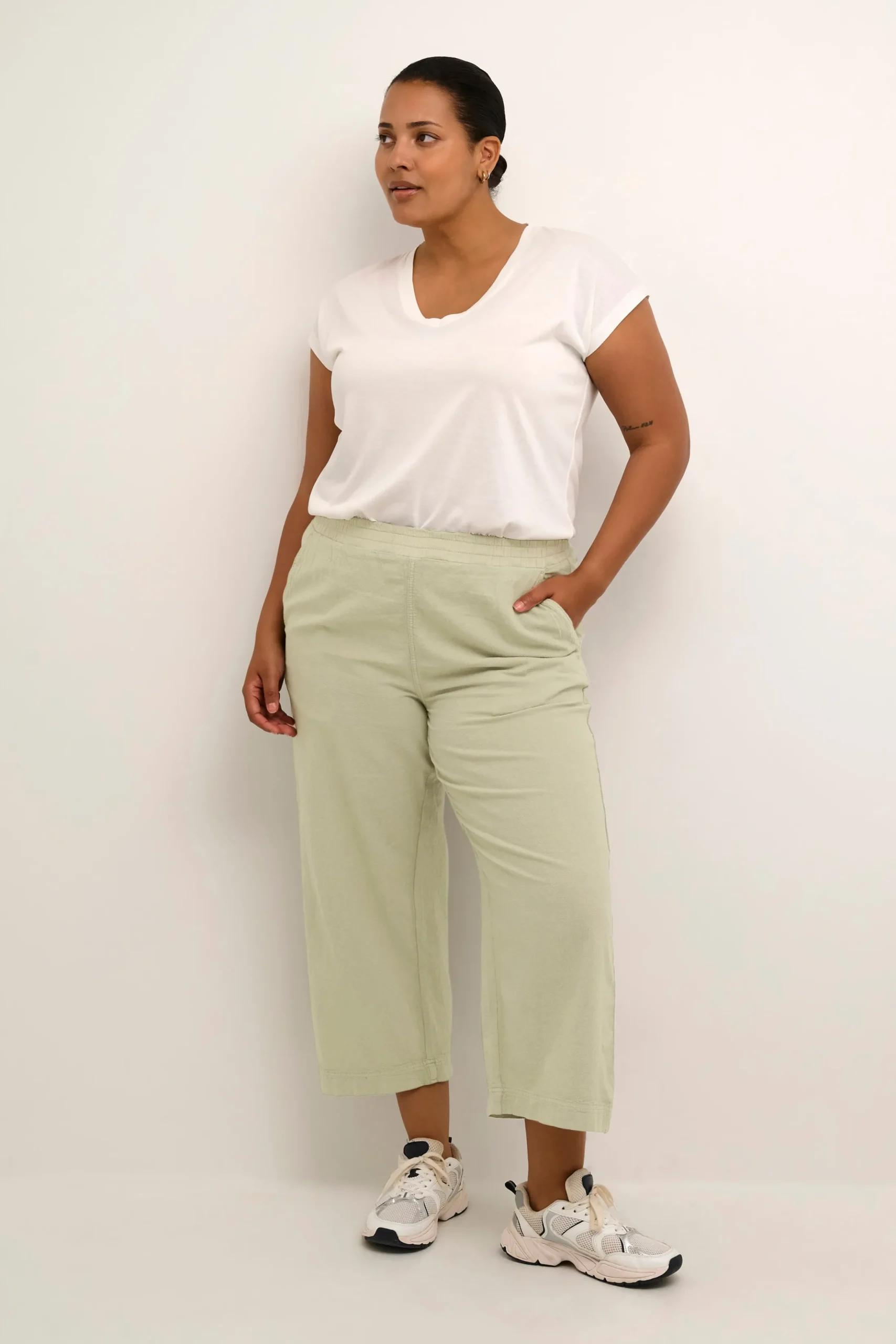 KCnana Trousers