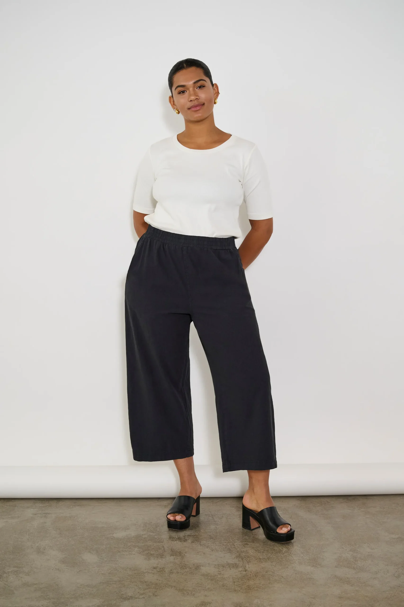 KCnana Trousers