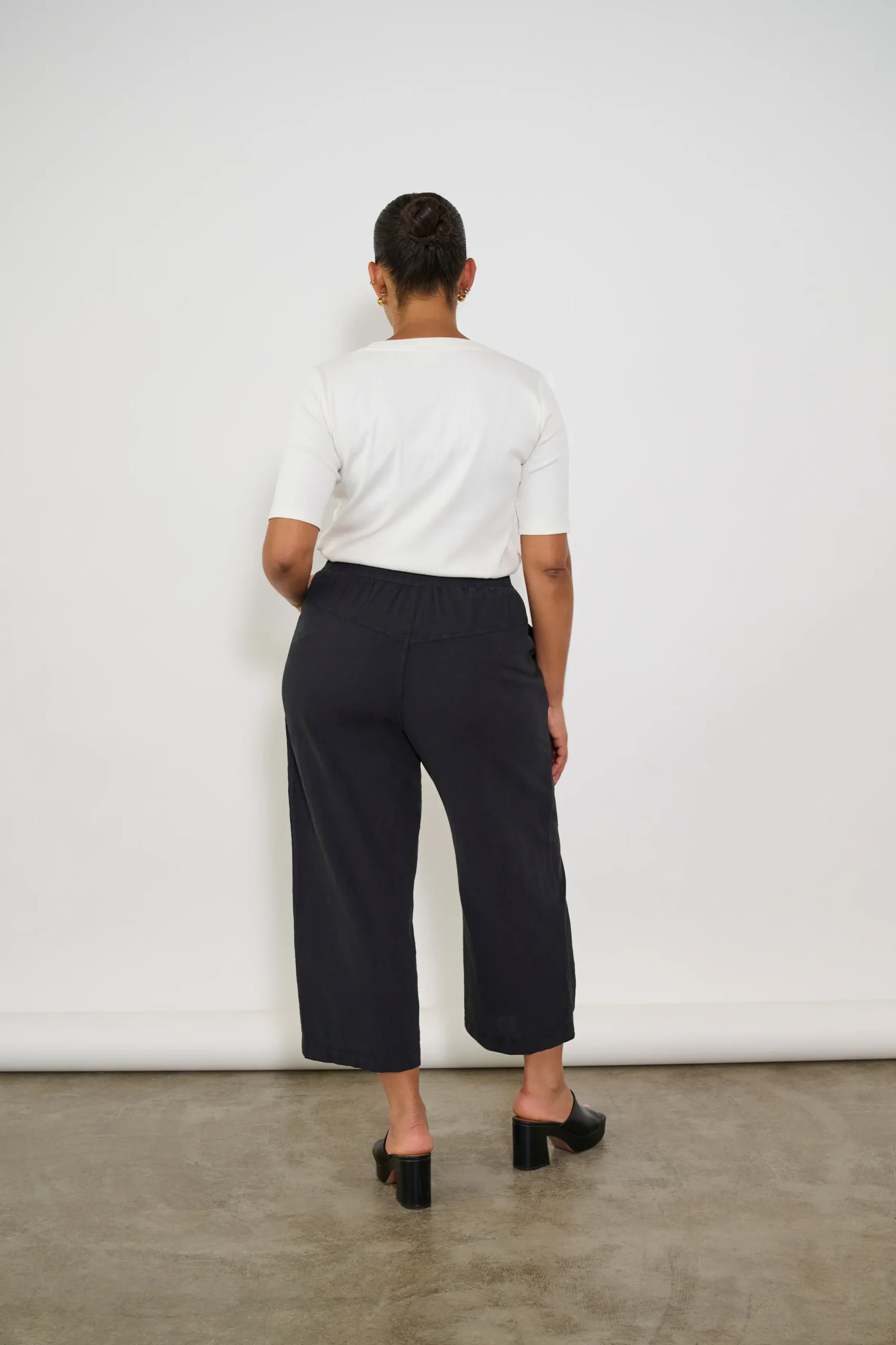 KCnana Trousers