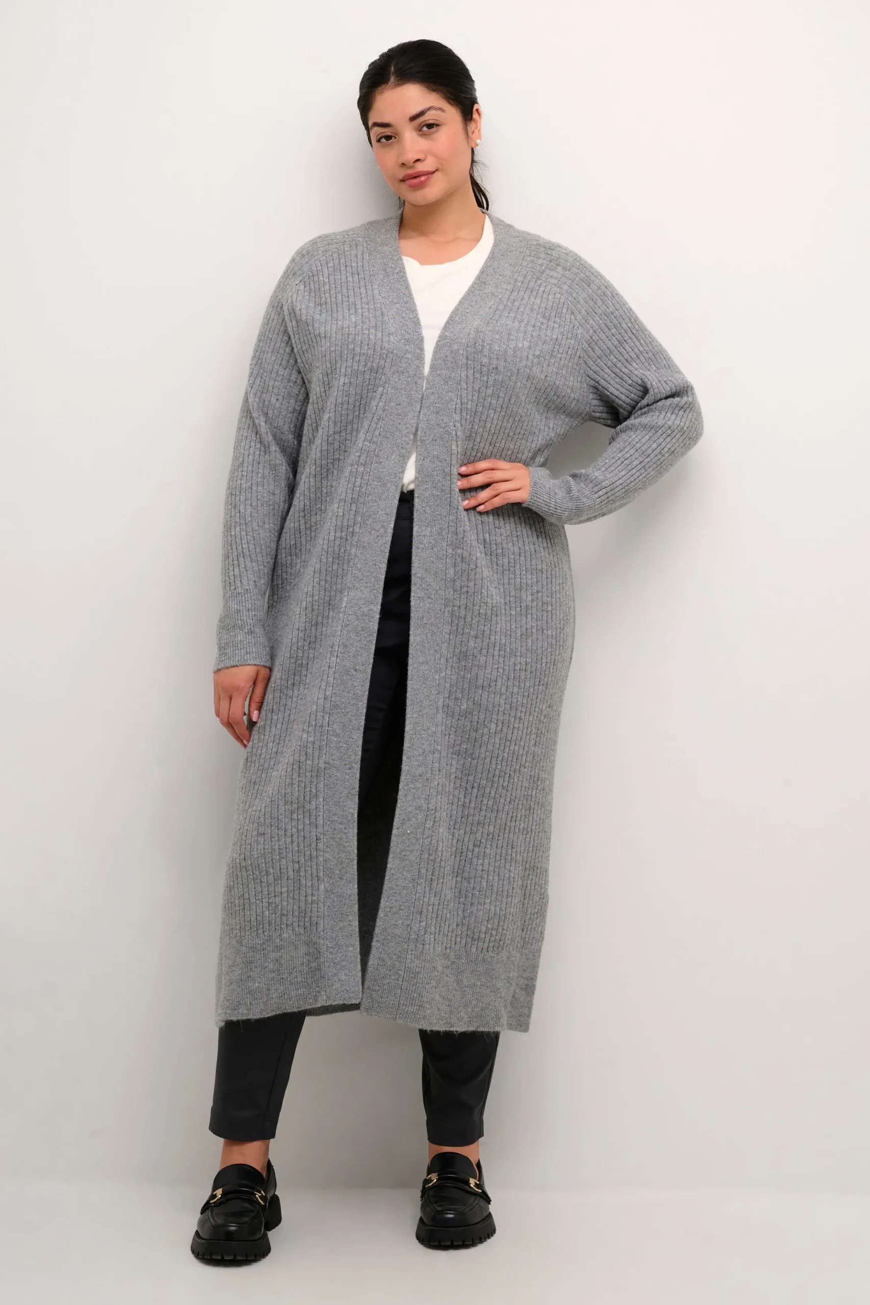 KCrinye Cardigan