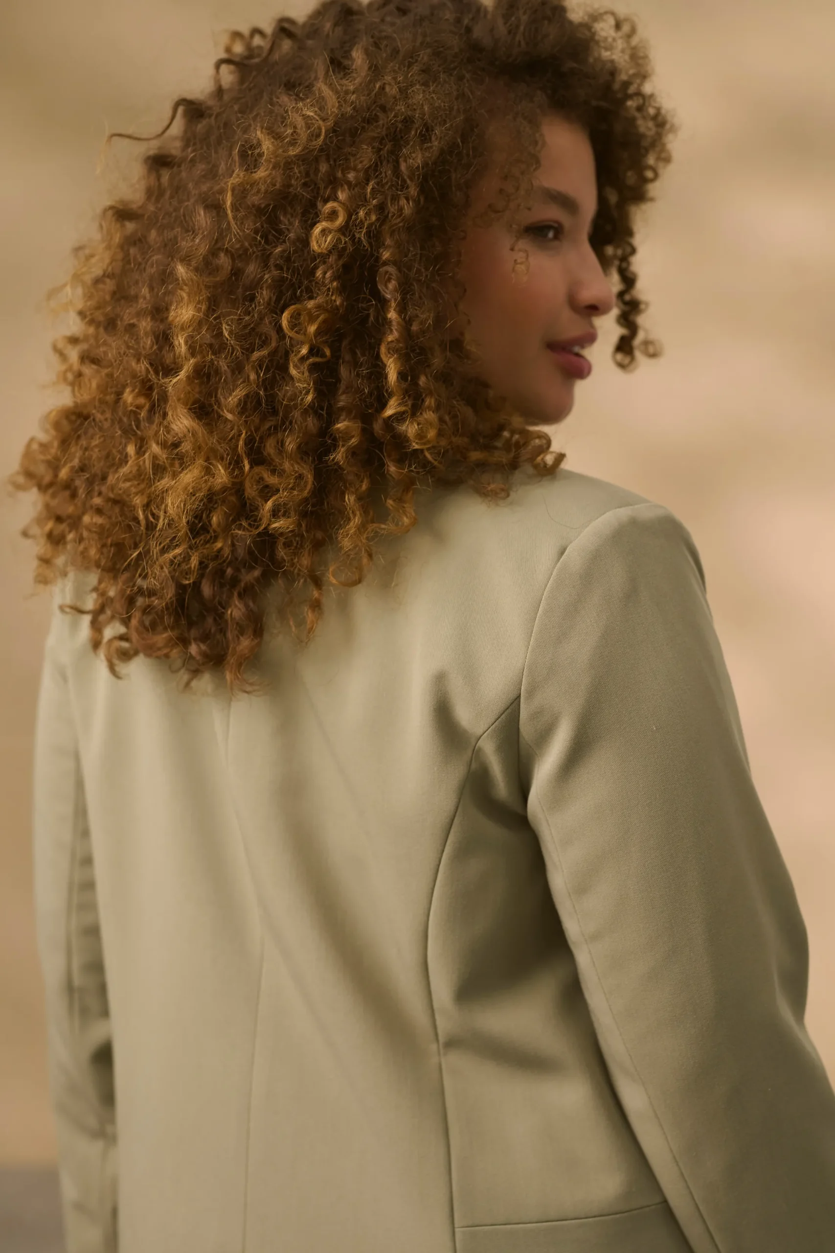 KCsakira Blazer