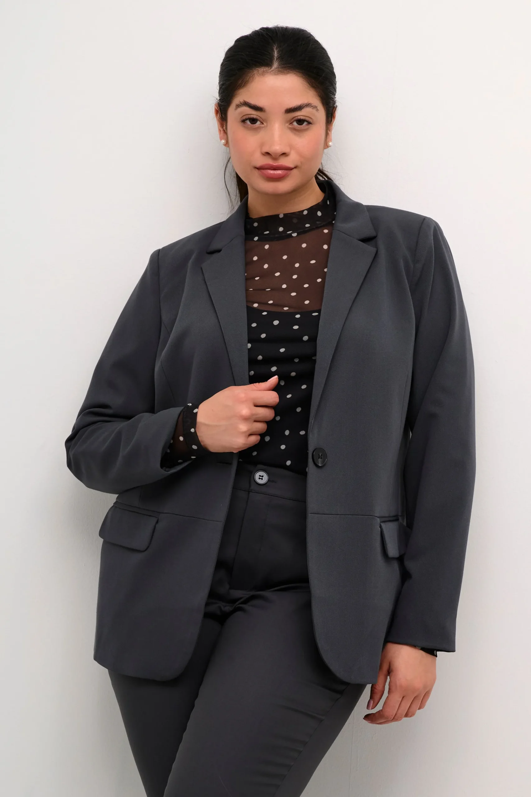 KCsakira Blazer