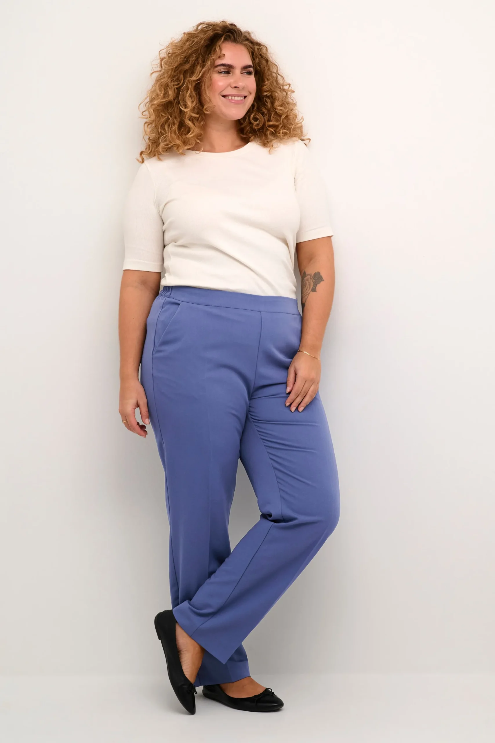 KCsakira Trousers